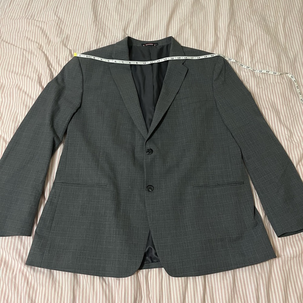 Tommy Hilfiger Men's Grey Plaid Two-Button Blazer